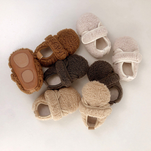 Direct supply of Korean winter velvet fur shoes, girls 'toddler shoes, soft sole, non-slip princess shoes, baby shoes