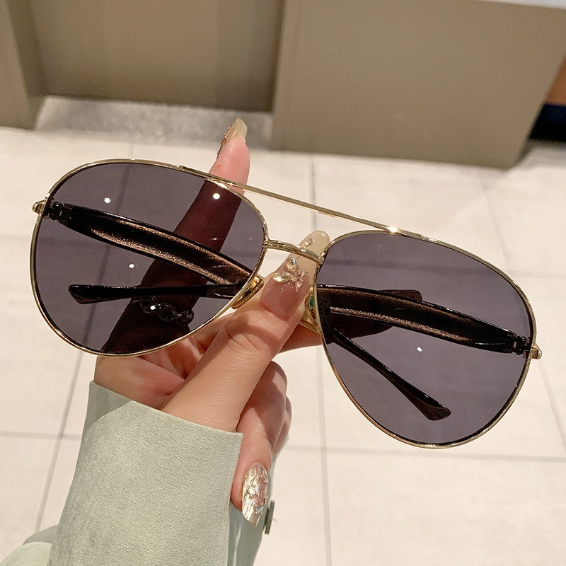 ファッショナブルな新しい大型フレームヒキガエルミラー、ハイエンドの女性用インズ日焼け止めサングラス、パーソナライズされた小魚脚メンズサングラス|undefined