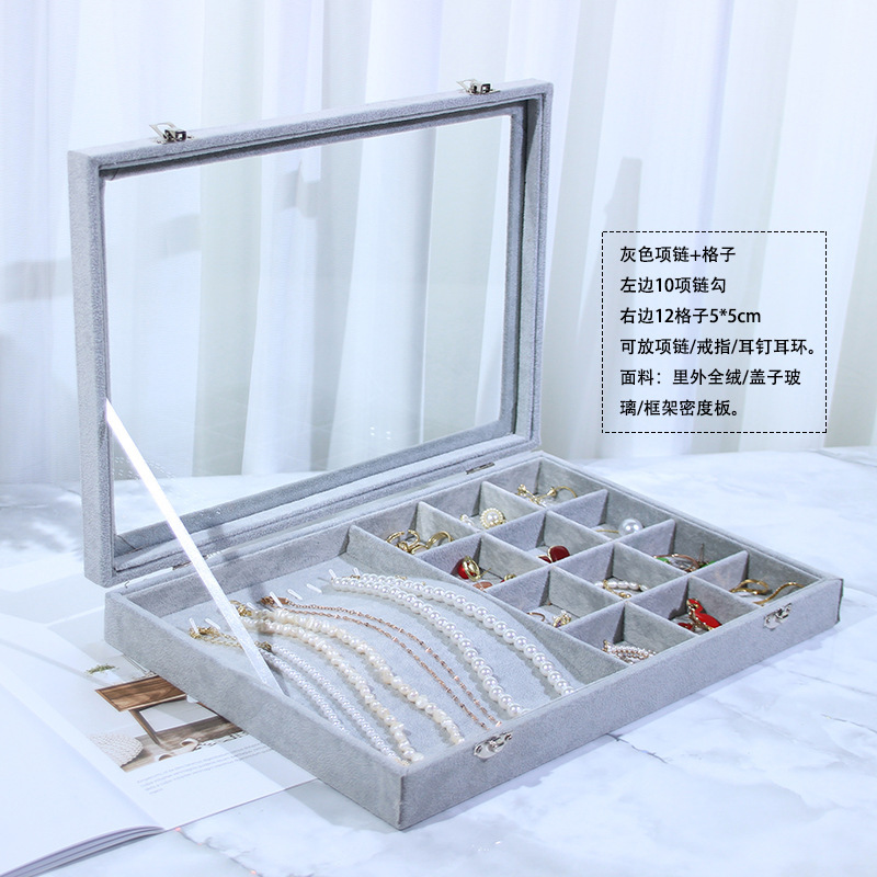 라지 그레이 목걸이 + 체크무늬