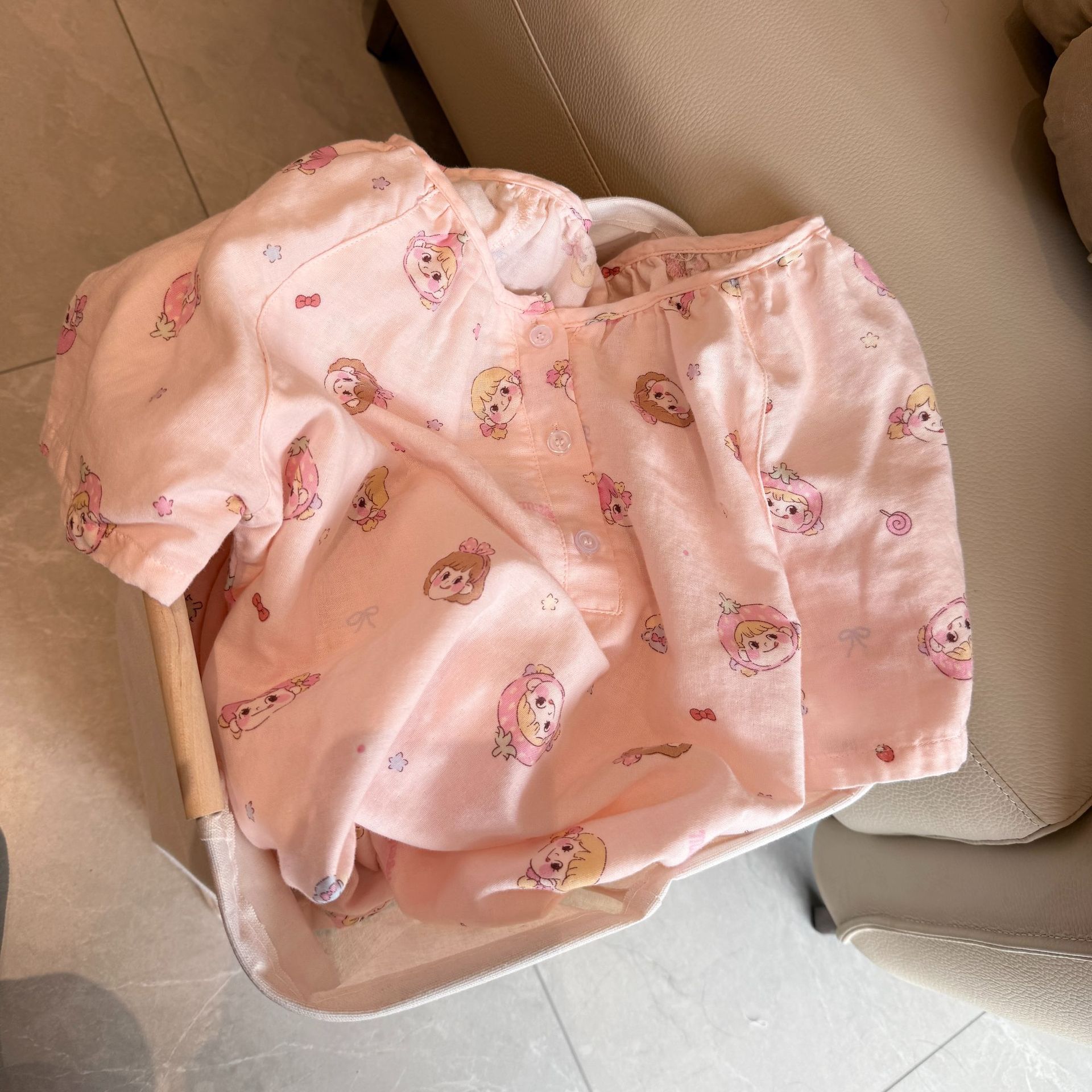 라운드넥 반팔반바지 정장 - 메이자이