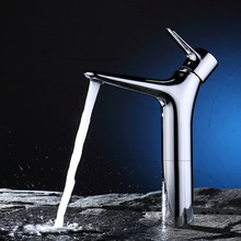 �F���l���gϴ��������ˮ�ο׆��ڸ߿�̨����ȫ�~����ˮ���^���R