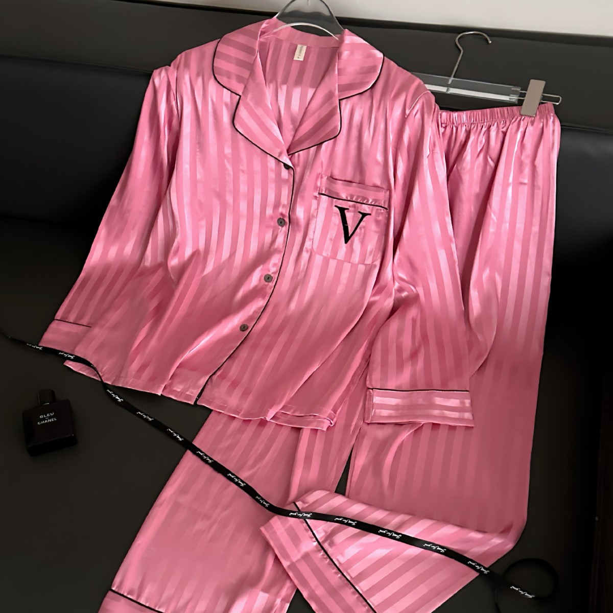 봄과 가을 하이 엔드 아이스 실크 파자마 여성용 자카드 스트라이프 아이스 실크 긴 소매 바지 실크 얇은 홈 의류 세트