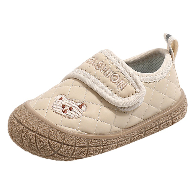 Zapatos de bebé otoño nuevos niños bebé de fondo suave zapatos de niño niñas antideslizantes zapatos de punta cerrada para niños al por mayor