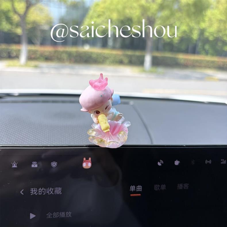 Dimoo Cute Figurine Car Dashboard Display Ornament Pop Mart Dimoo's Instant Adventure