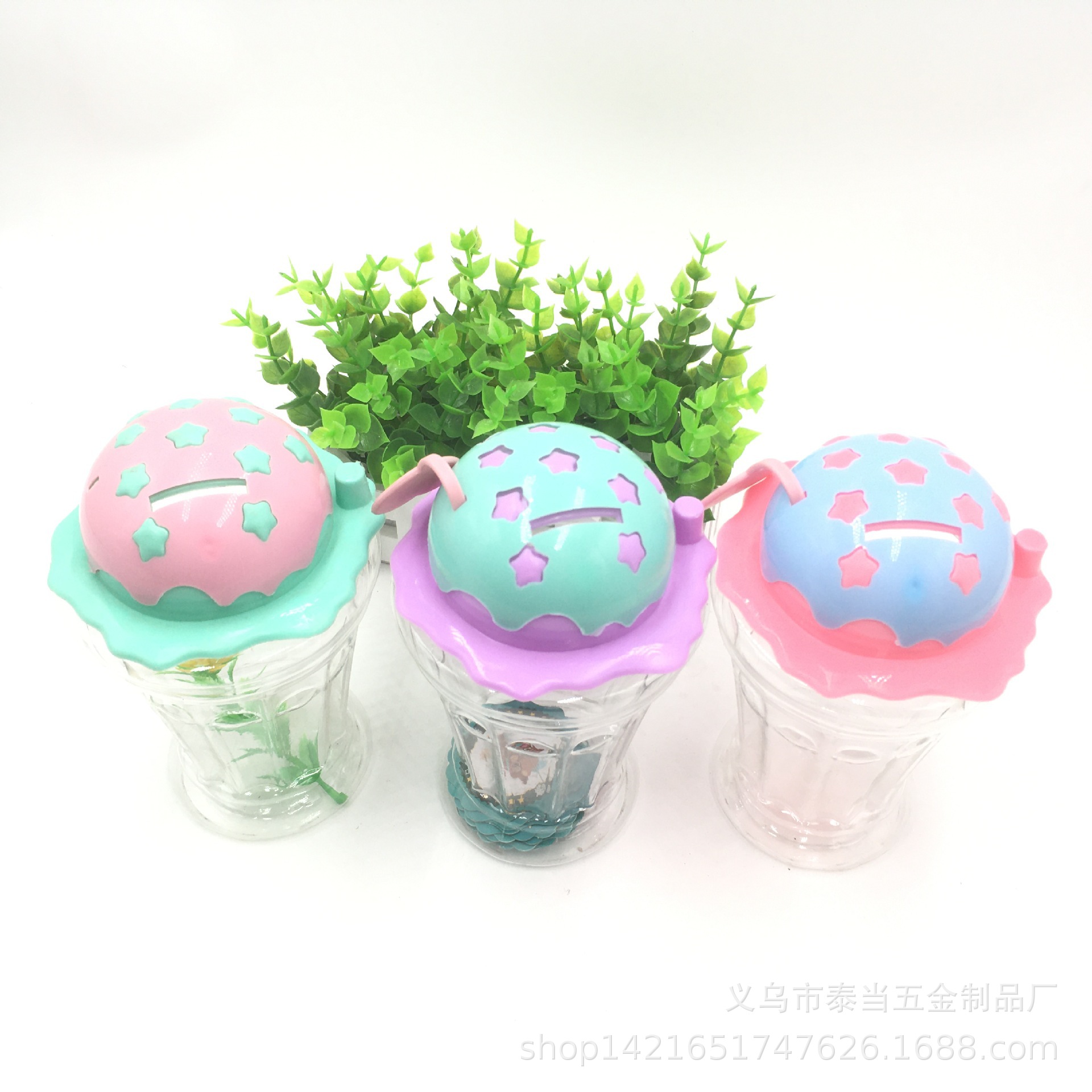源头厂家妙蛙花卡通塑料包装瓶异形塑料罐透明罐冰激凌糖果瓶详情5