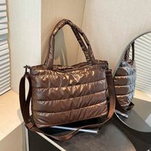 �羳�޷���2025�¿��̫����б����r������Ů���μ����e�����