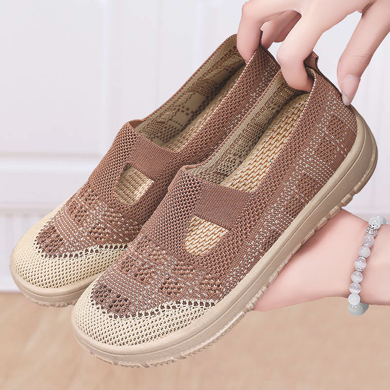 Zapatos de mujer nuevos zapatos casuales de todo fósforo de verano zapatos individuales voladores tejidos transpirables zapatos de madre cómodos de suela suave zapatos simples mujeres