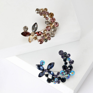Korean Style Creative New Crystal Moon Flower Brooch Fashion Elegant Simple Stylish Rhinestone Corsage Clothing Pin