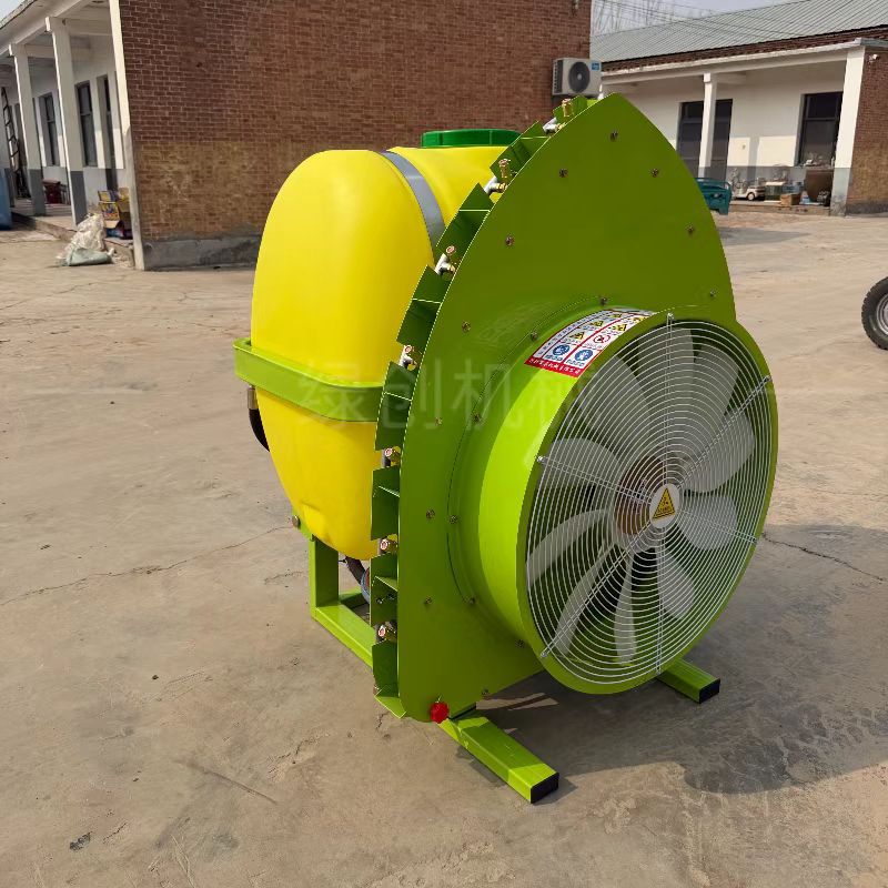 Máquina de pulverización de aire de huerto pulverizador pulverizador tractor pulverizador trasero pulverización de alta presión de árboles frutales de tracción de tres ruedas