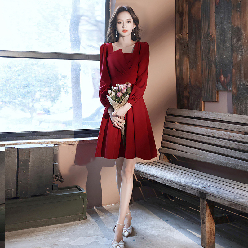 Vestido de novia para brindis 2026, nuevo vestido rojo de manga larga de verano, largo medio, para compromiso, regreso a casa, boda, o noche de gala.