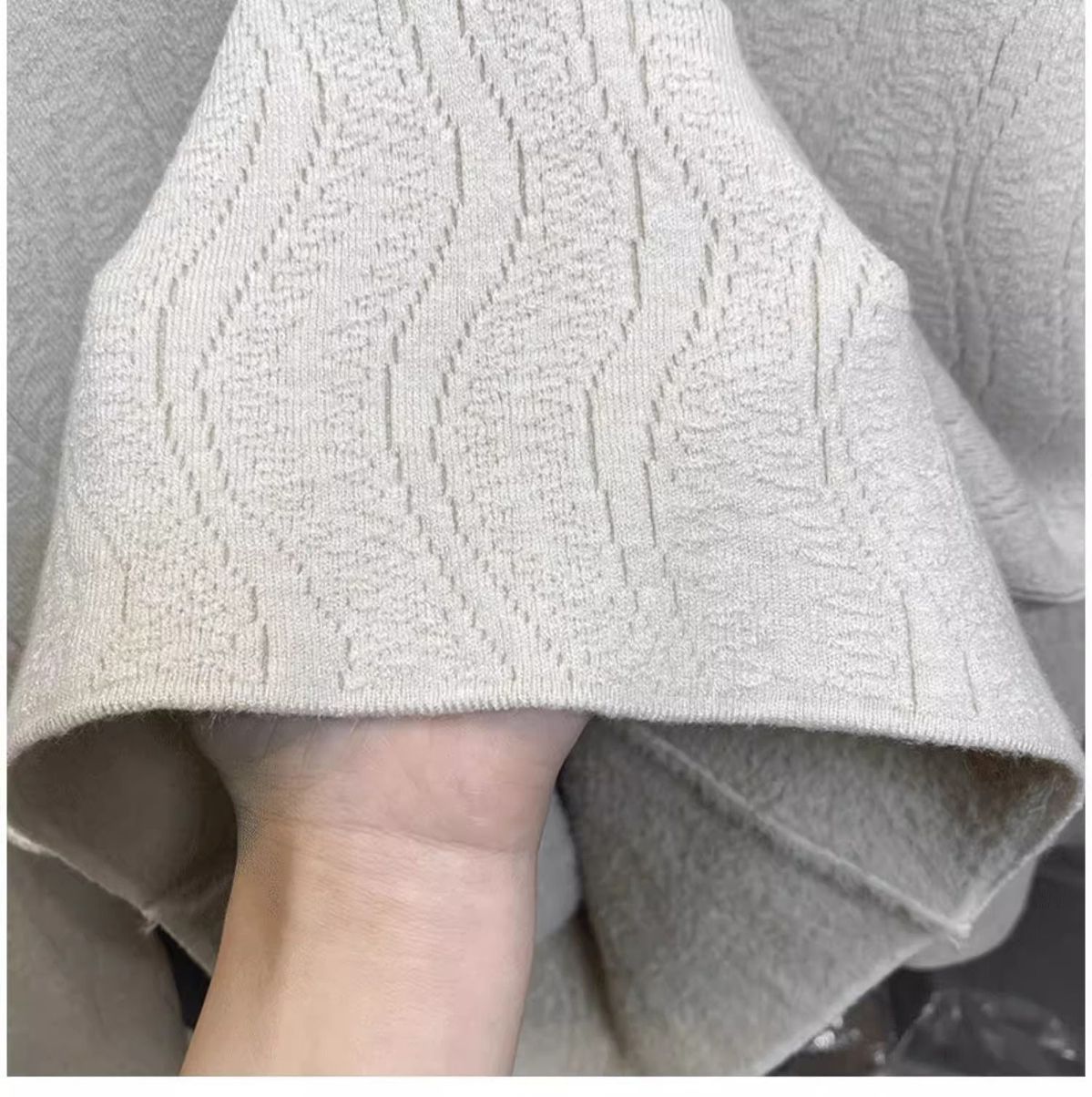 Damen-Fleece-gefütterter Strickpullover – Halbhoher Rollkragen, dickes Winter-Thermooberteil (Weiß, Schwarz, Beige, Khaki, Grau, Rot, Camel, Braun)_voghion.com