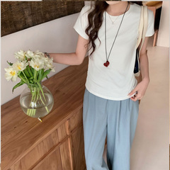 腰のしわを収めて肩の半袖のtシャツの女性のフランスの丸首の夏の弾力性の修身のギャルの風はやせている短い上着の女性を現します。