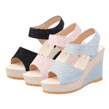 2024夏季新款韩版坡跟鱼嘴凉鞋女休闲松糕厚底高跟魔术贴女鞋代发