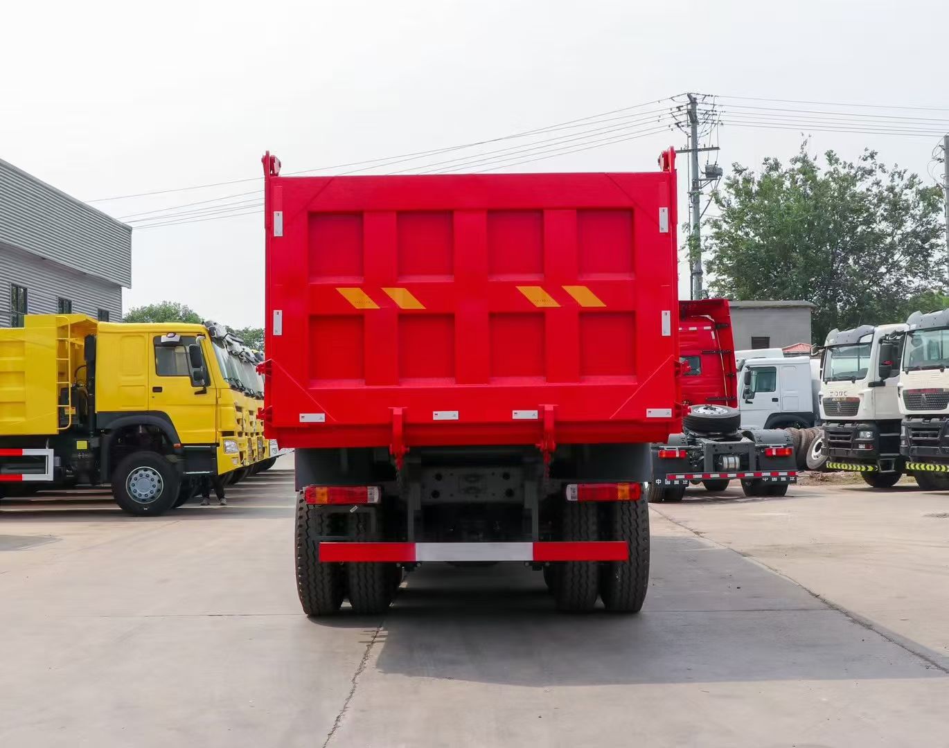 Sinotruk Howo Dump Truck 371/430 Horsepower 10/12 Wheel Engineering Truck Cross-Border Sinotruk Howo 8X4