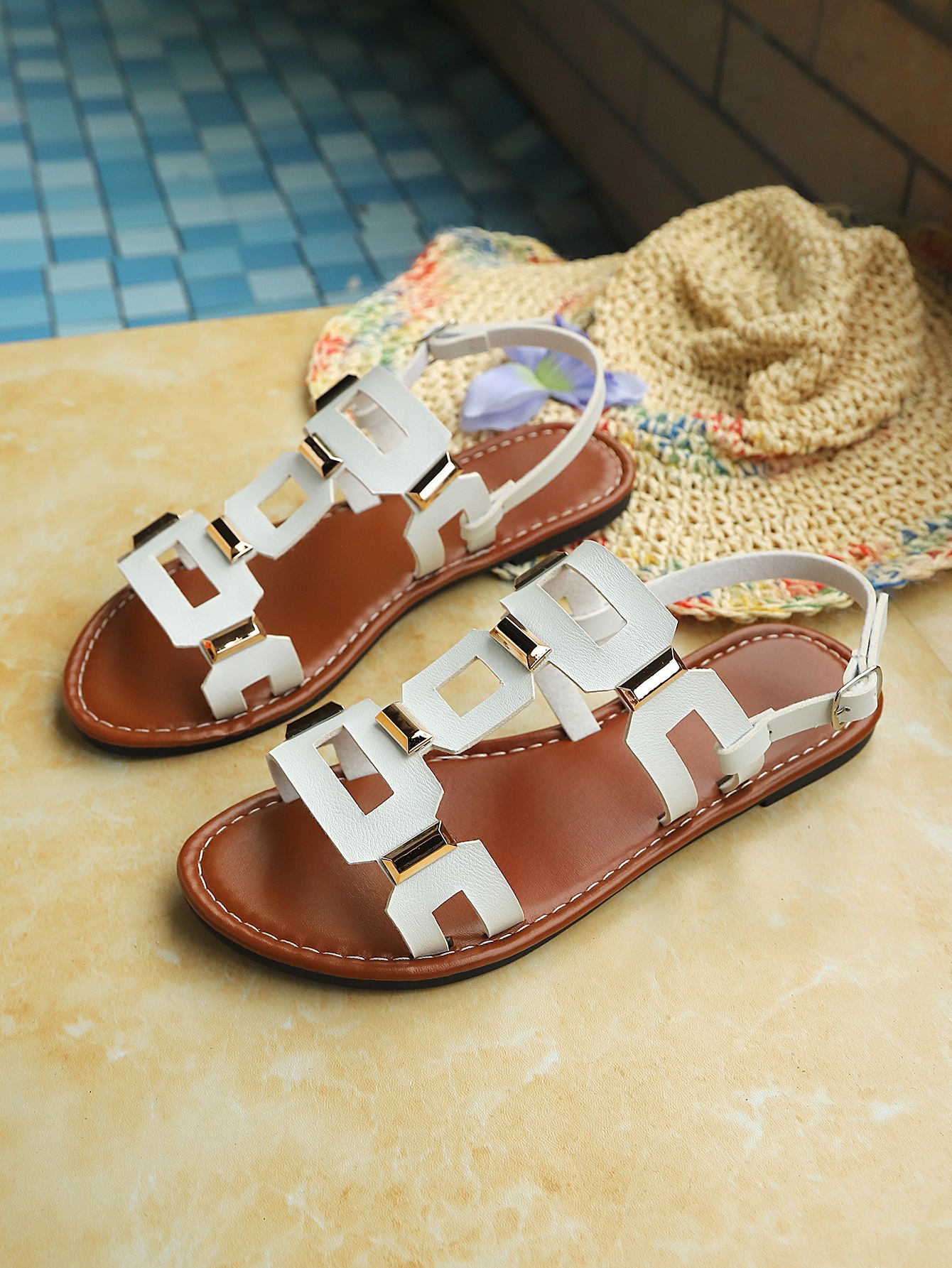 In-stock Flat Metal Beach For Women, 2026 Summer New Large Size Casual Open-toe Sandals Wholesale_vogvips.com