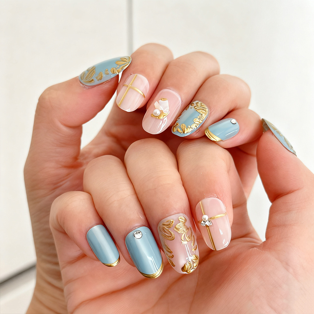 3D estereoscópico petal de oro lipa manicura punto de diamante azul rosa ojo de gato usar uñas de uñas transfronterizas 24 piezas de parche de uñas