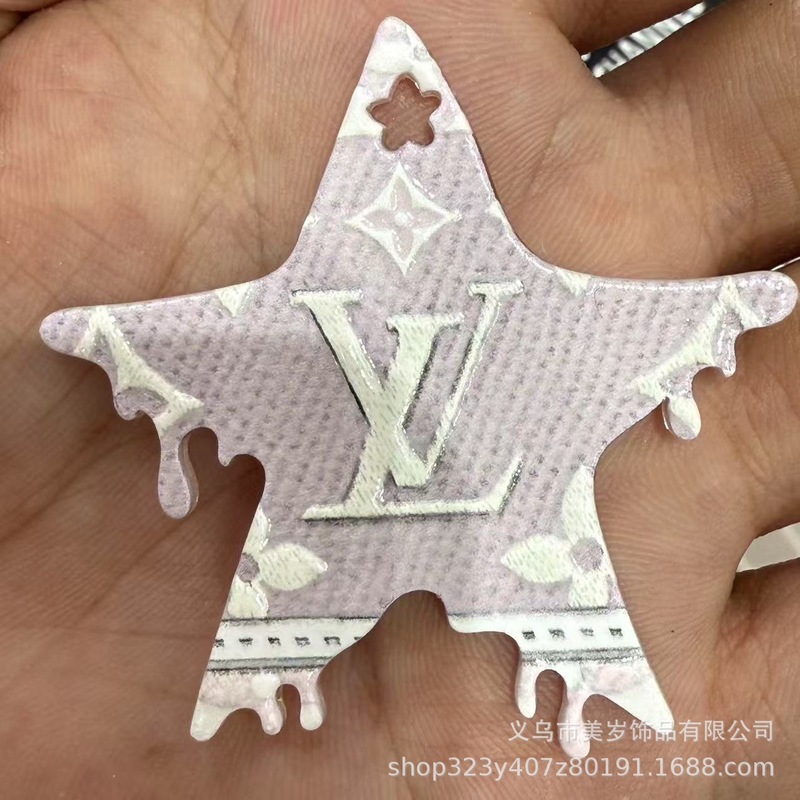 时尚创意大牌小香风浮雕亚克力大片片挂件 穿孔吊坠 DIY饰品配件|undefined