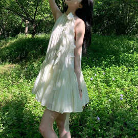 现货海边度假风挂脖连衣裙女夏季新款高级感宽松显瘦超仙女长裙子