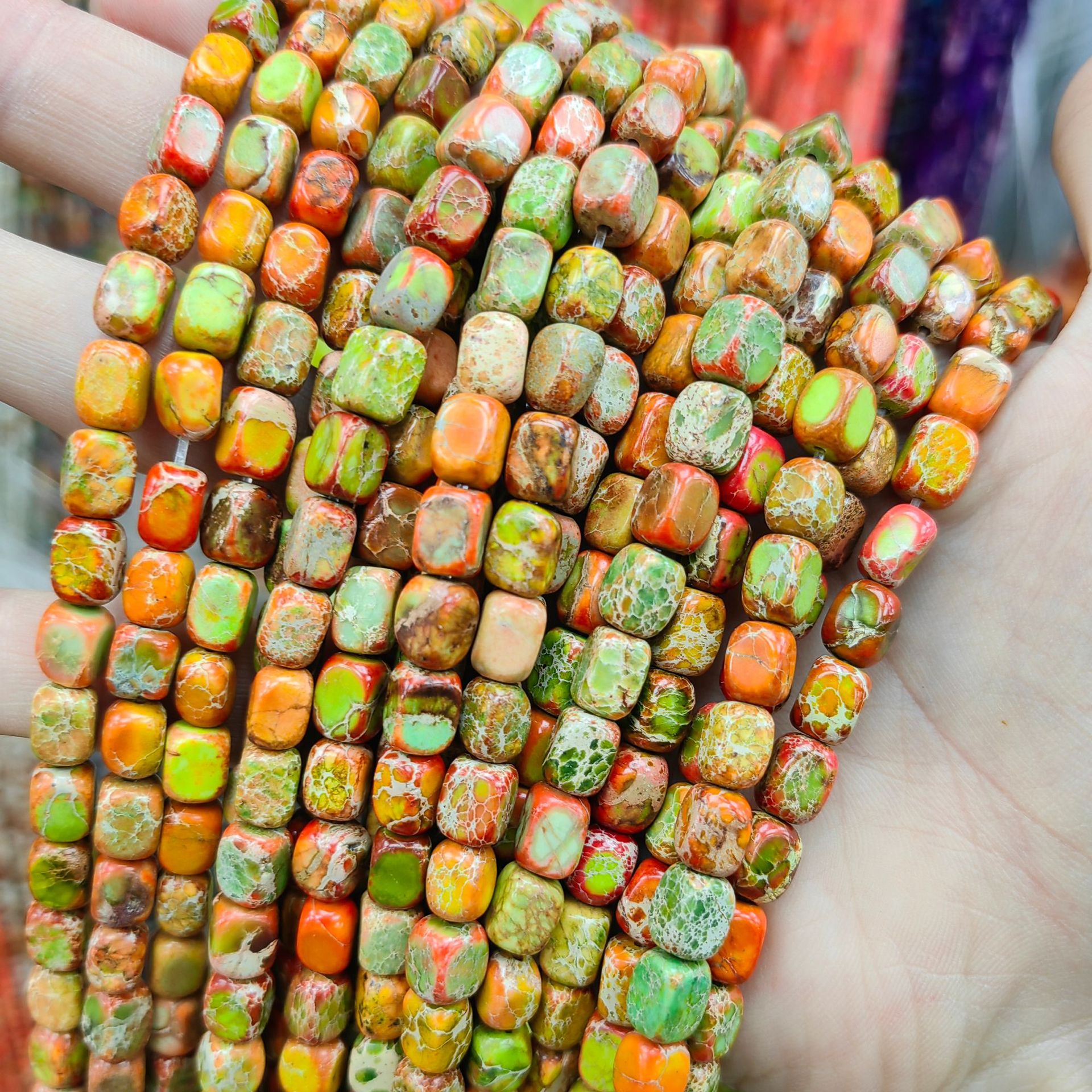 Ventas transfronterizas calientes de piedra imperial natural 5mm * 7mm con forma cuadrada multicolor perlas dispersas productos semiacabados joyas diy