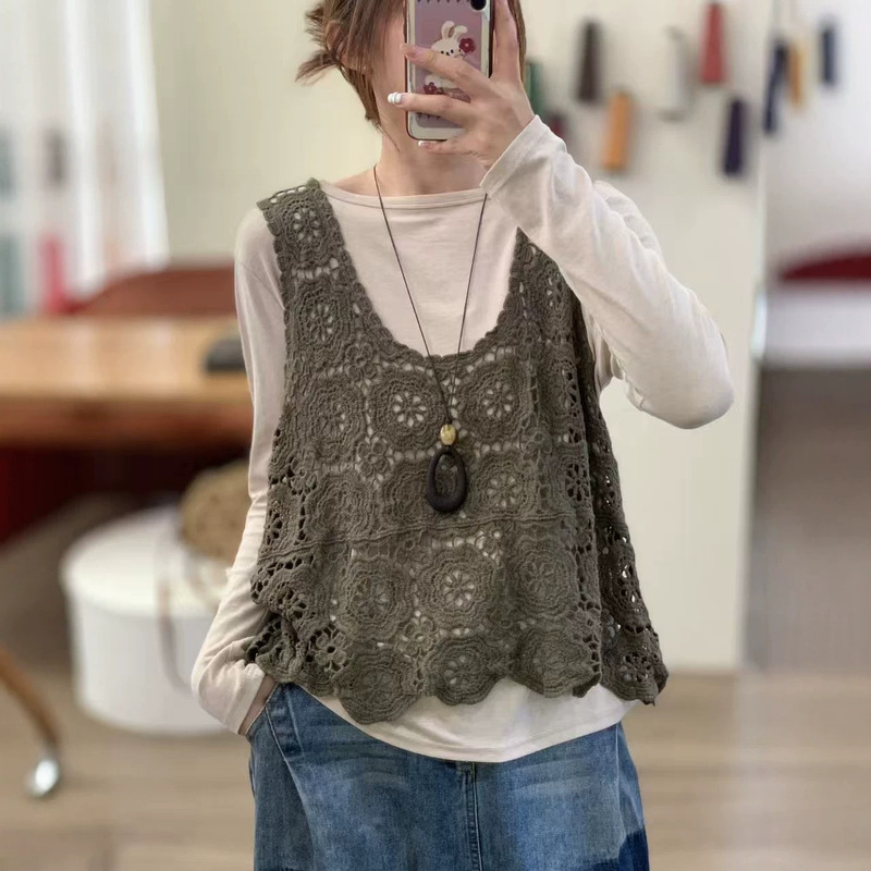 2026 Autumn New Pure Cotton Lace Trim Round Neck Tank Top Versatile Casual Loose Slimming Sleeveless Vest for Women 2026 Autumn New Pure Cotton Lace Trim Round Neck Tank Top Versatile Casual Loose Slimming Sleeveless Vest for Women