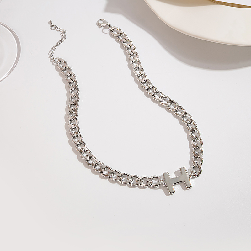 Frau Mode Geometrisch Legierung Halskette Überzug Halsketten display picture 2
