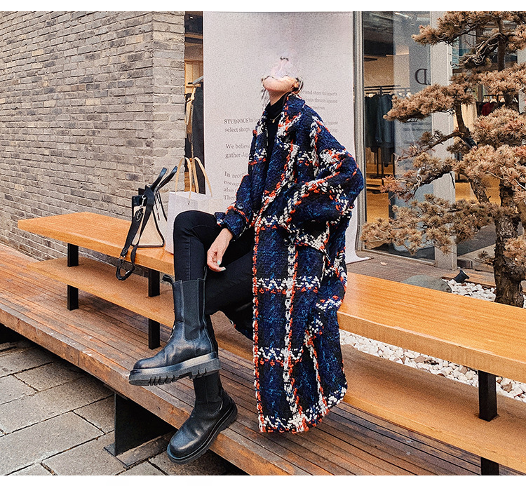 Cappotto donna in lana scozzese a mezza lunghezza con colletto_voghion.com