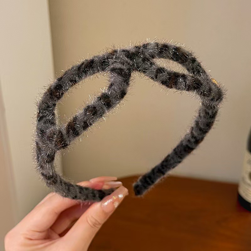 Japonés y coreano nueva diadema retráctil portátil plegable horquilla viaje fácil de llevar diadema antideslizante dentada