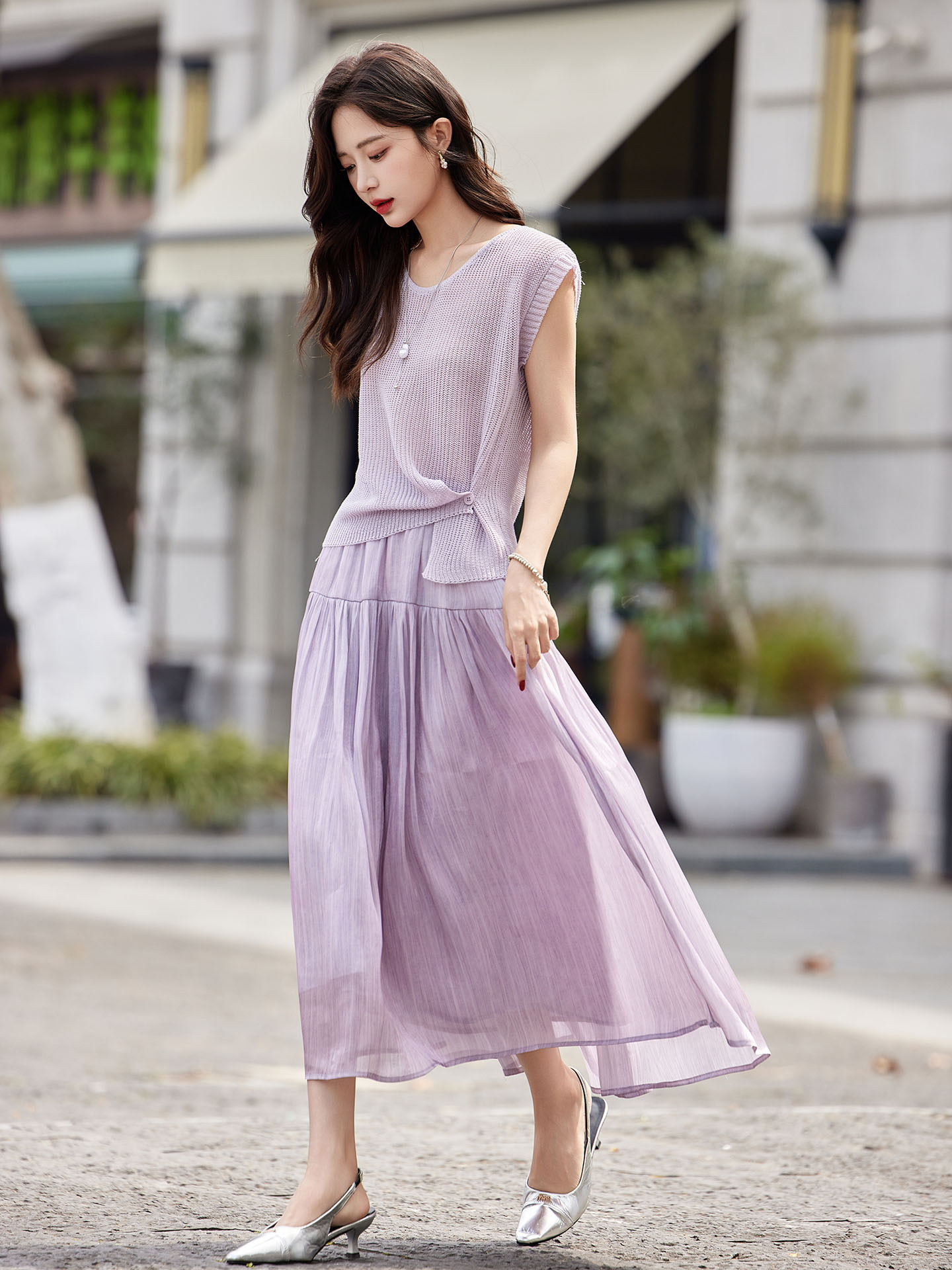 Áo thun cổ tròn tay ngắn phối chân váy midi hai dây đồng bộ nữ — màu tím, màu xám