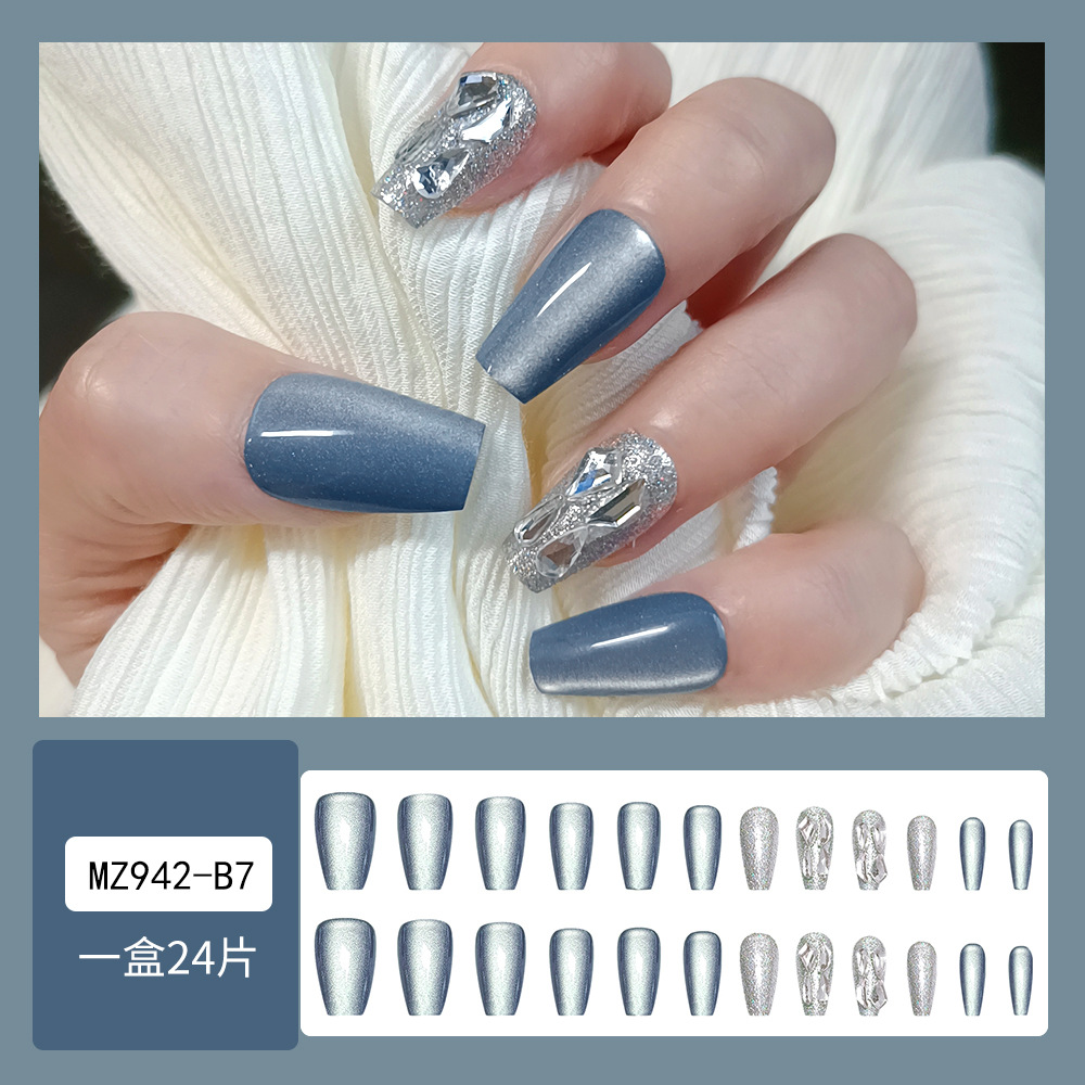 Ojos de gato con diamantes trapezoides para usar uñas cortas, plata y azul, 24 piezas de estilo de moda, parches de uñas falsas terminados