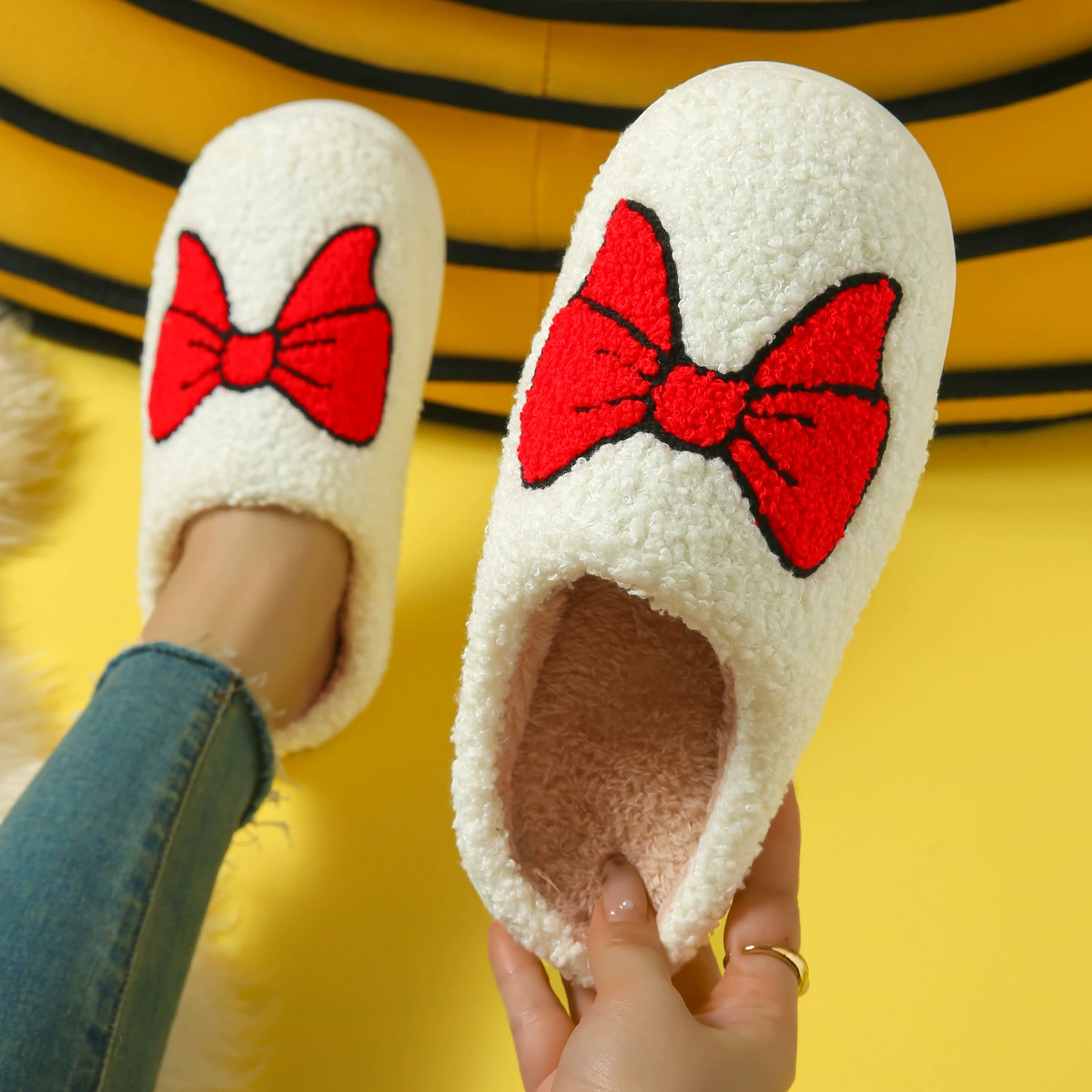 Тапочки домашние плюшевые в виде бабочки от производителя, трансграничные, хлопковые, мультяшные, для дома, на толстой плоской подошве, удобные