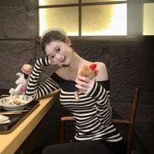 ����ײɫ�l�yһ�ּ�ᘿ���Ů�＾���س��ÿ�������|����¶������