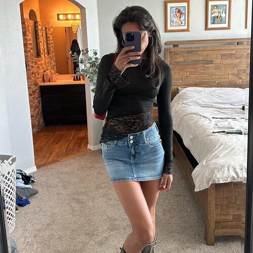 Top women's slim fitting lace long sleeve T-shirt lace long sleeve