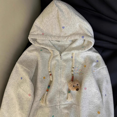 アメリカのレトロなカラーポイント刺繍とベルベットのフード付きの女性のゆるいデザイン感カジュアルなカーディガンのコート