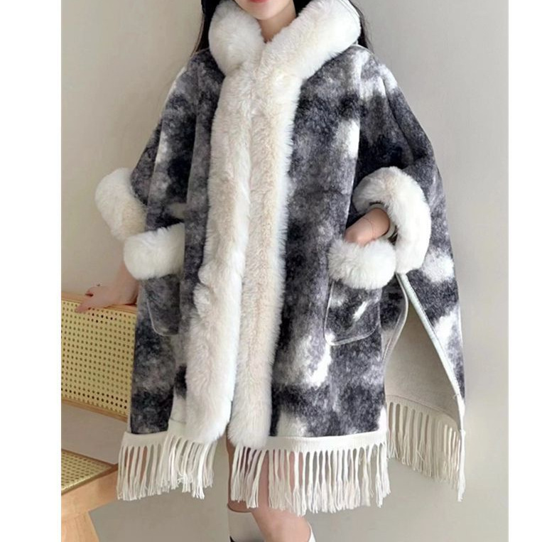 秋冬毛领加厚披肩开衫外套披风斗篷流苏大衣新款连帽加绒中长款