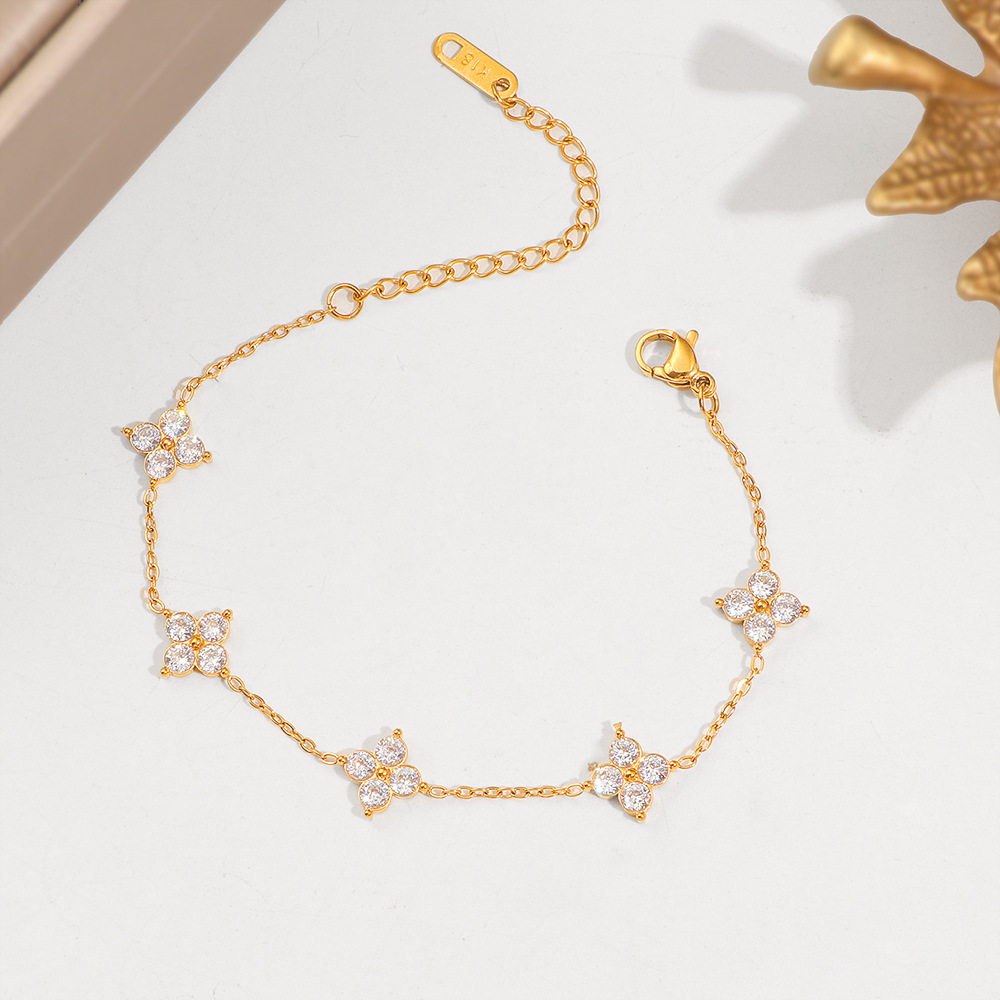 Sophisticated elegant bracelet stainless steel with zircon