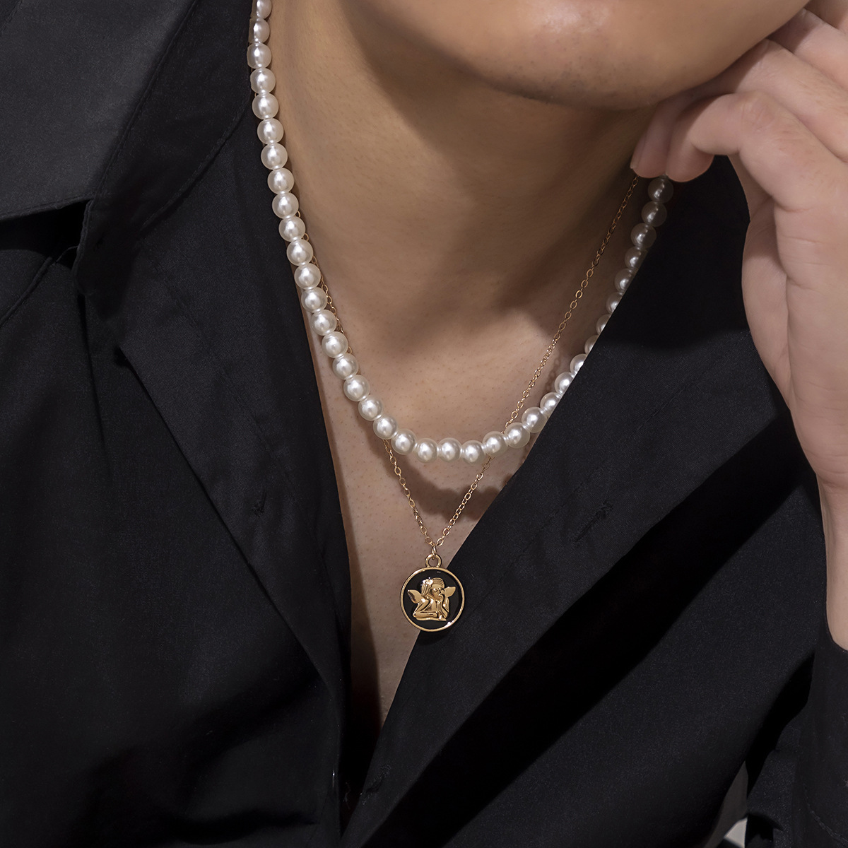 geometric fashionable universal necklace from pearl
