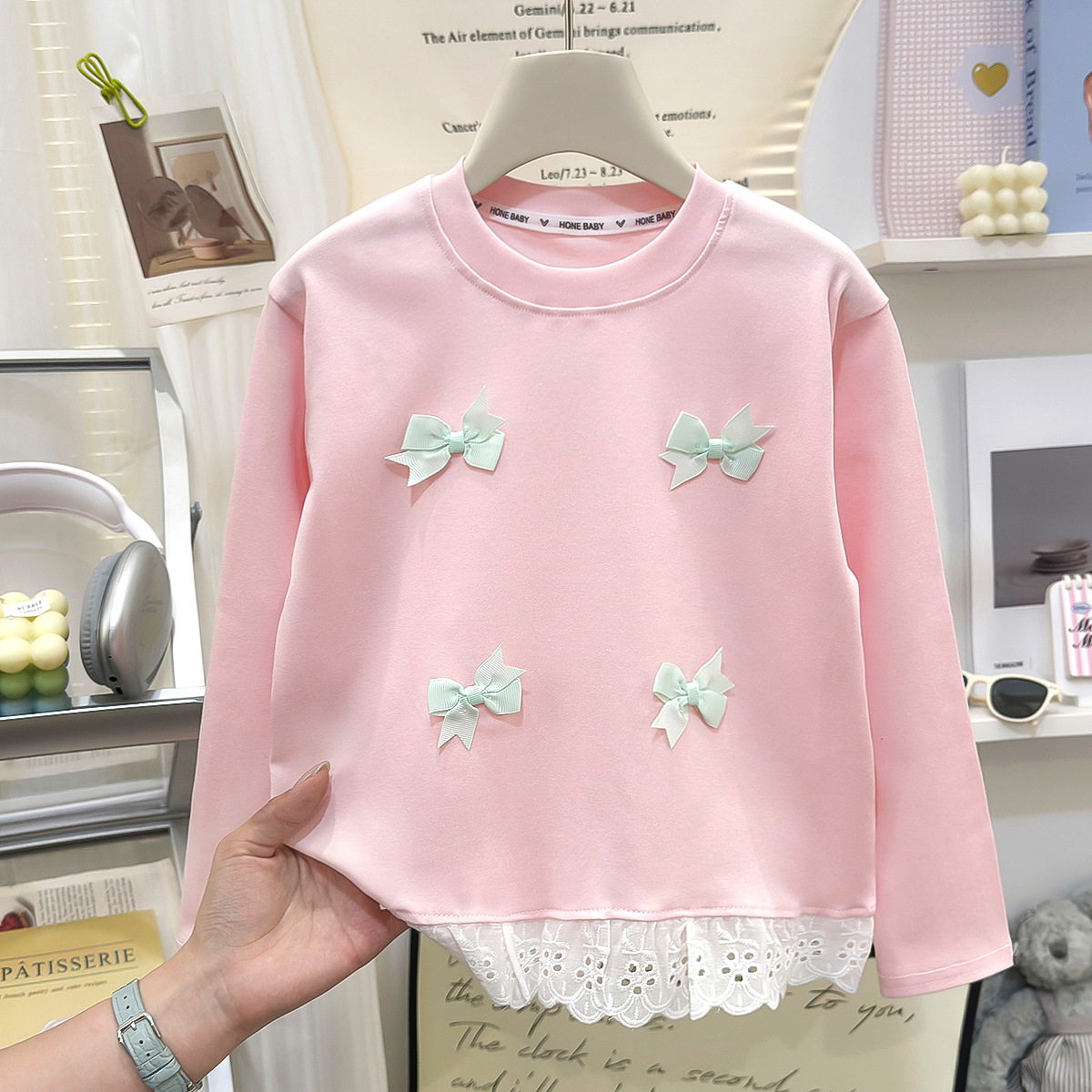 Nuevas chicas de primavera y otoño dopamina de manga larga moda lindo lazo de encaje dobladillo elegante blusa de cuello redondo