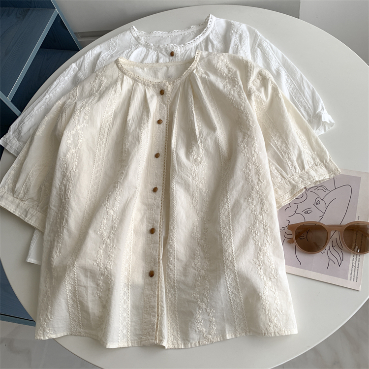 Korean Literary Style Lace Design Versatile Short-Sleeved Shirt with Loose Round Neck Embroidered Shirt New Style