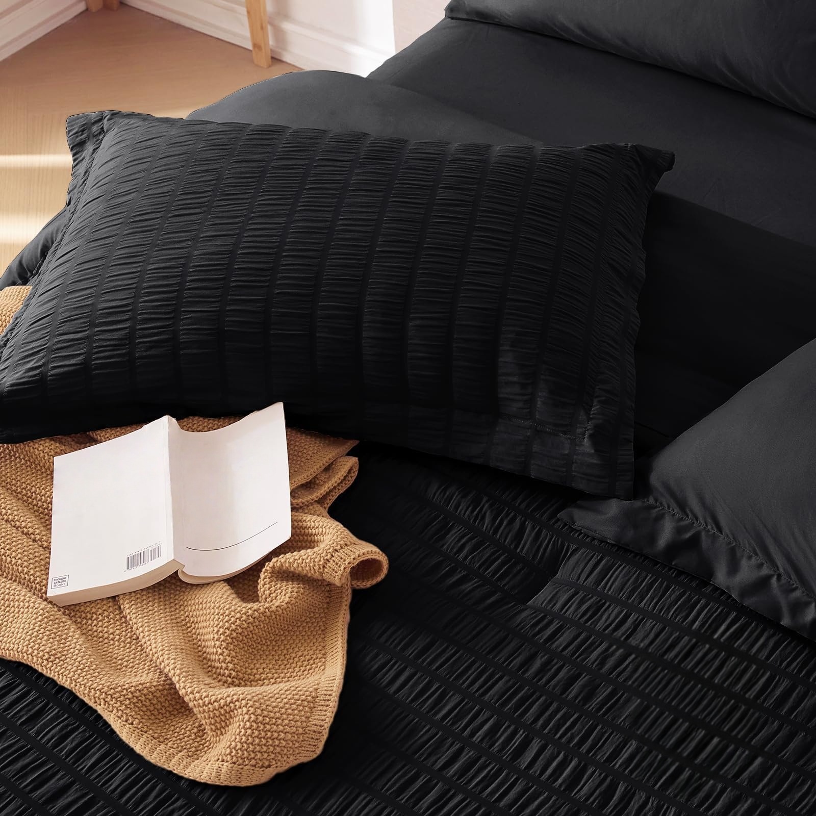 King (102__x90__) Black-08.jpg