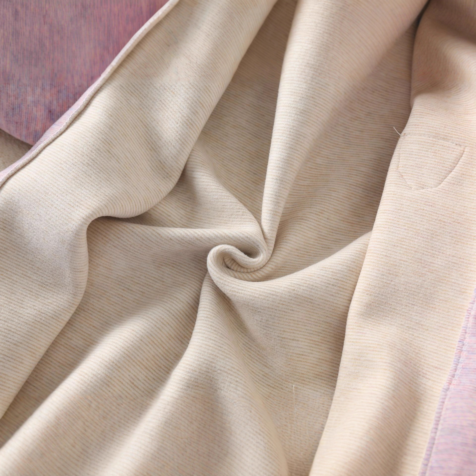 Ropa de una pieza para bebés, ropa de abrigo de luna llena, mameluco para bebés de otoño e invierno, ropa de salida deshuesada linda y versátil image 4