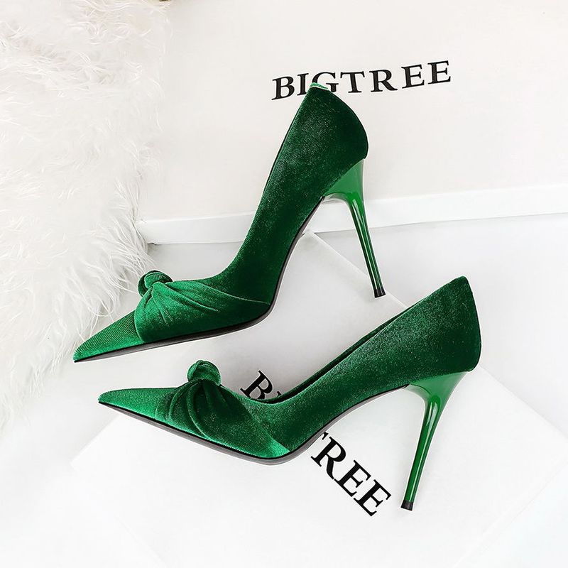 2025 New Green Velvet High Heels, Stiletto Heels, Pointed Toes, Large Sizes 41 to 43 Flats, Versatile for Daily Use in Summer