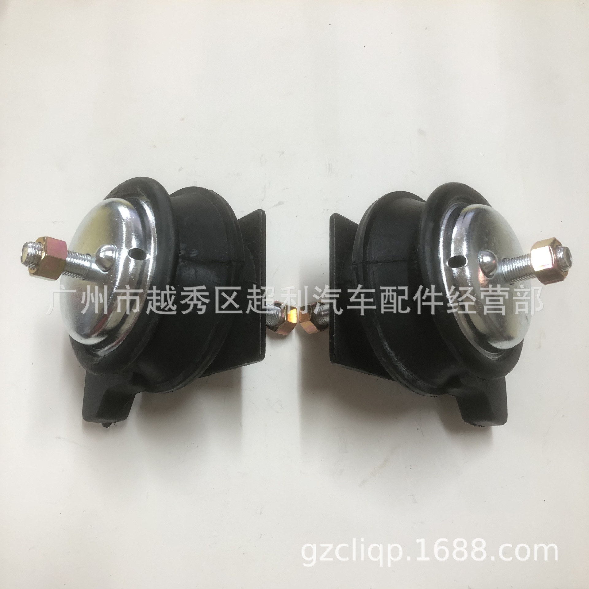 Engine Mount ME031999 ME017631 MC907899 for Mitsubishi FE50C L/R