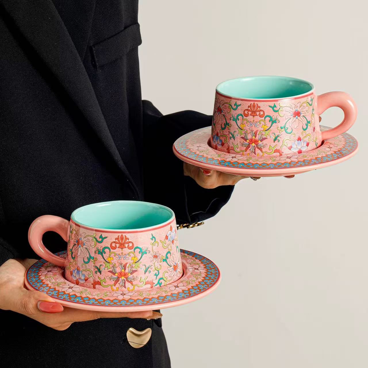 Conjunto de tazas y platos de café vintage de alto valor para dar a las chicas un regalo de cumpleaños de tazas de regalo de mano exquisita y práctica image 3