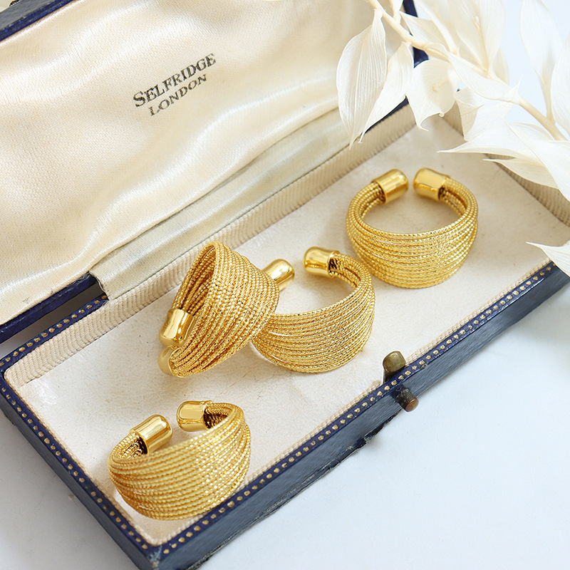 Stile geometrico con bocca aperta, alla moda e resistente ai colori, anello a semicerchio con linee multistrato, gioielli da donna europei e americani Ins_voghion.com