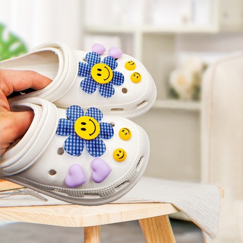 Sunflower Hole Shoes Accessory Smiling Flower Shoe Clip Decorative Shoe Accessory Summer Versatile Flower Shoes【Yiwu Express Delivery】