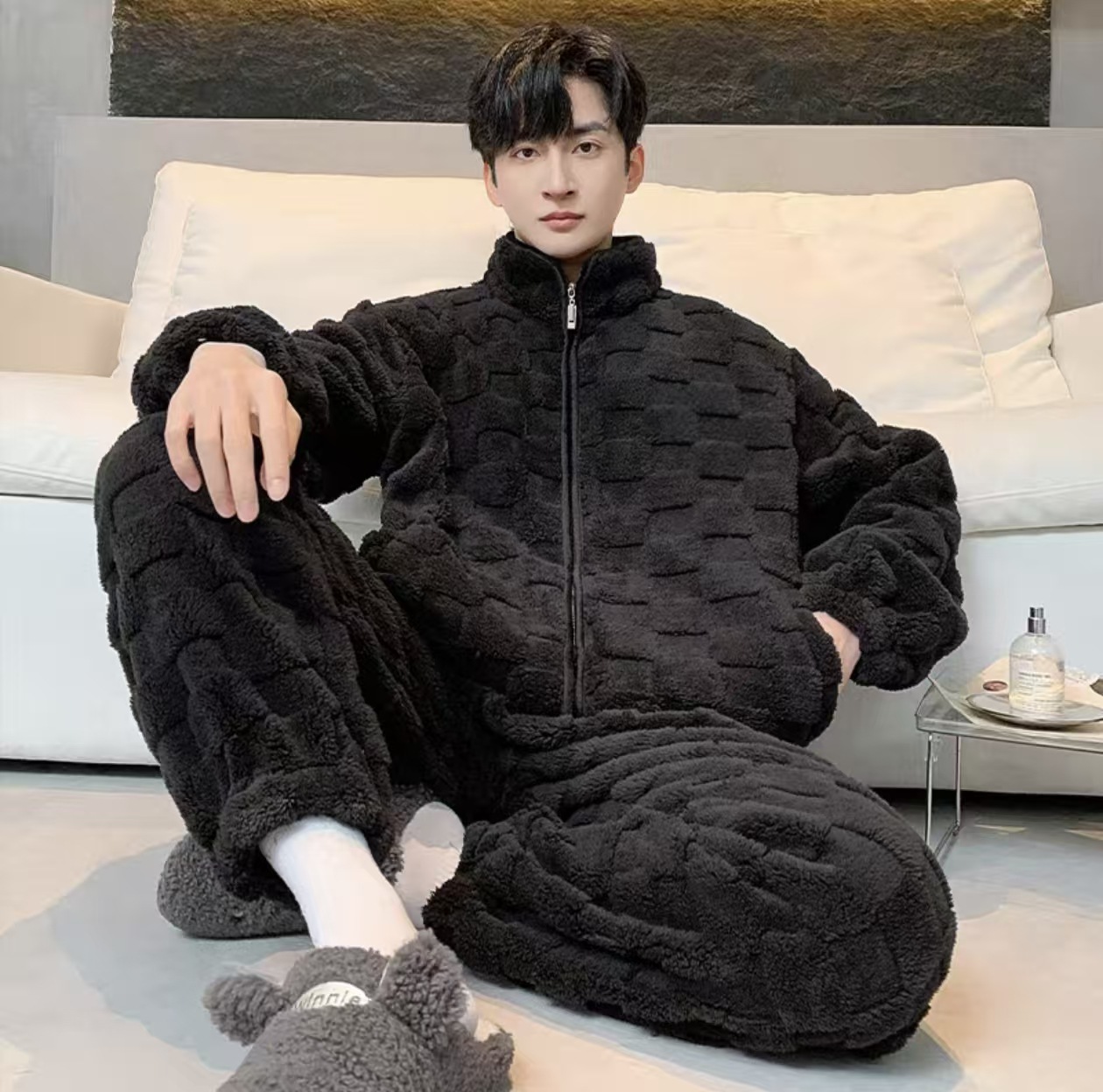 2025 otoño y invierno pijamas de coral para hombres jóvenes ociosos simple coreano traje de manga larga ropa para el hogar