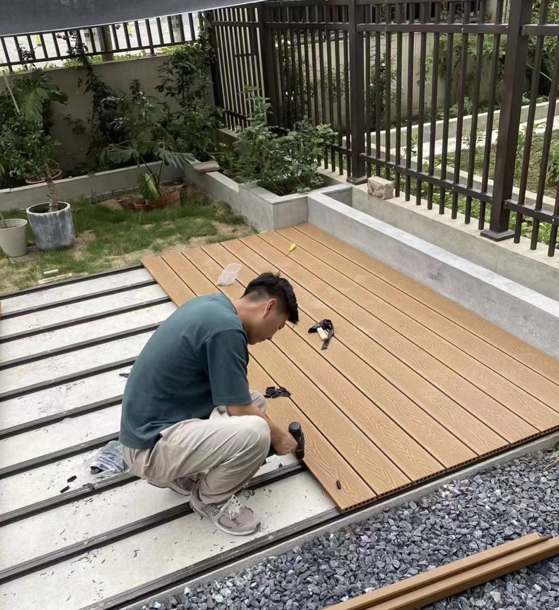 工厂直销塑木地板户外木塑板共挤室外庭院防腐木露台地板塑木围栏-阿里巴巴