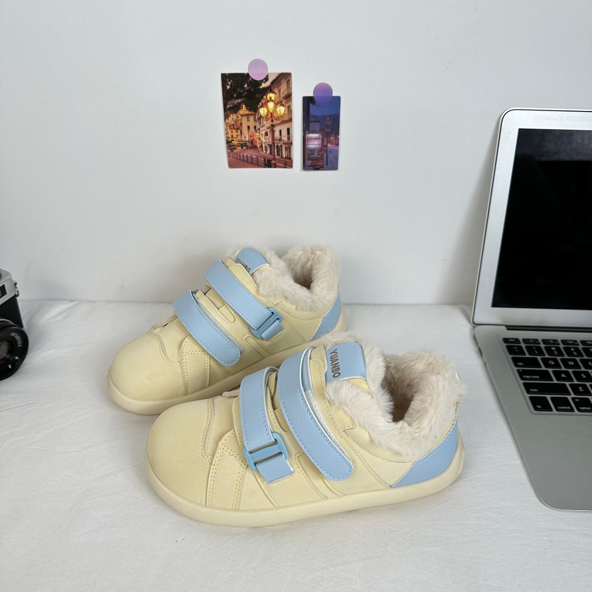 Yuanbo 2024 zapatos de algodón calientes de invierno para niñas, zapatos de skate coreanos universales y zapatos de lana para mujeres image 3
