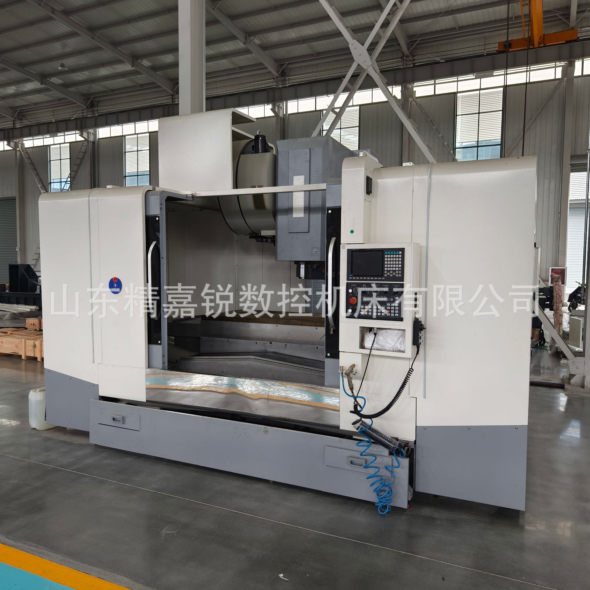VMC1250立式加工中心三轴线轨 定位精度高 可加四轴 磨具精密加工