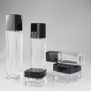20g�ķ���˪ƿ50g��˪ƿ30ml��ɫ�۵�Һ������100ml������b����